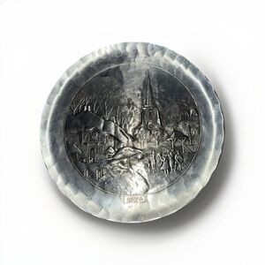 Vintage Wendell August Forge 1974 Christmas Plate 8" Pewter  EUC